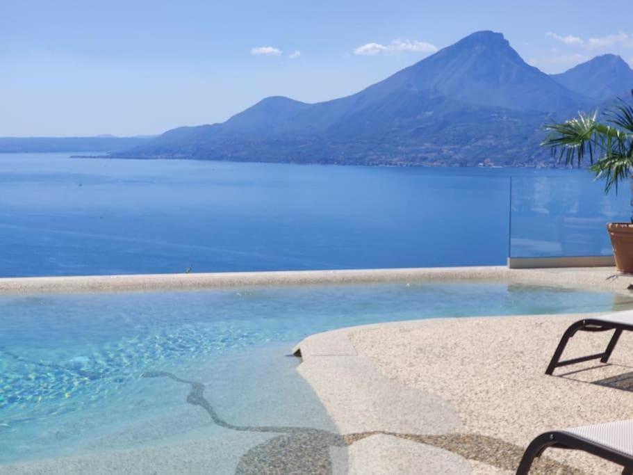 Villa Divina - Apt Divina Con Piscina E Vista Lago Castelletto Di Brenzone Dış mekan fotoğraf