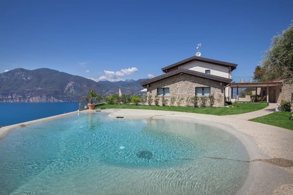 Villa Divina - Apt Divina Con Piscina E Vista Lago Castelletto Di Brenzone Dış mekan fotoğraf